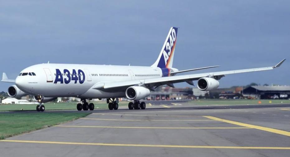 The middle landing gear can be seen in this photo of an Airbus A340.