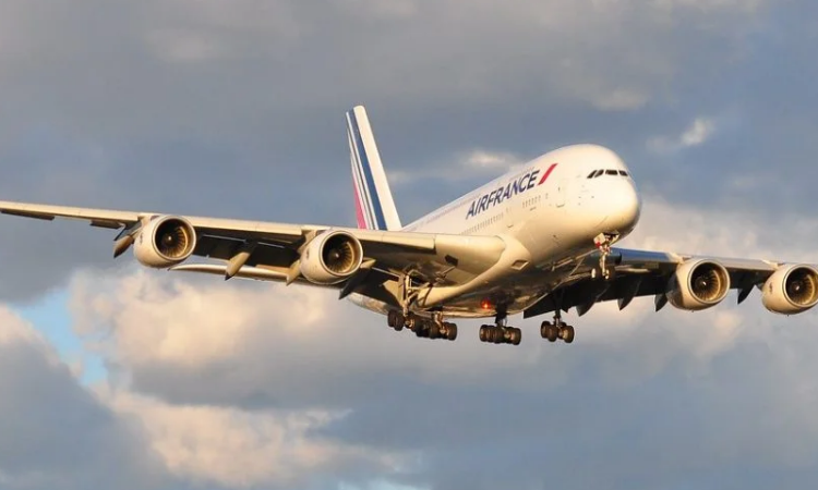 Does an A380 need all four engines?